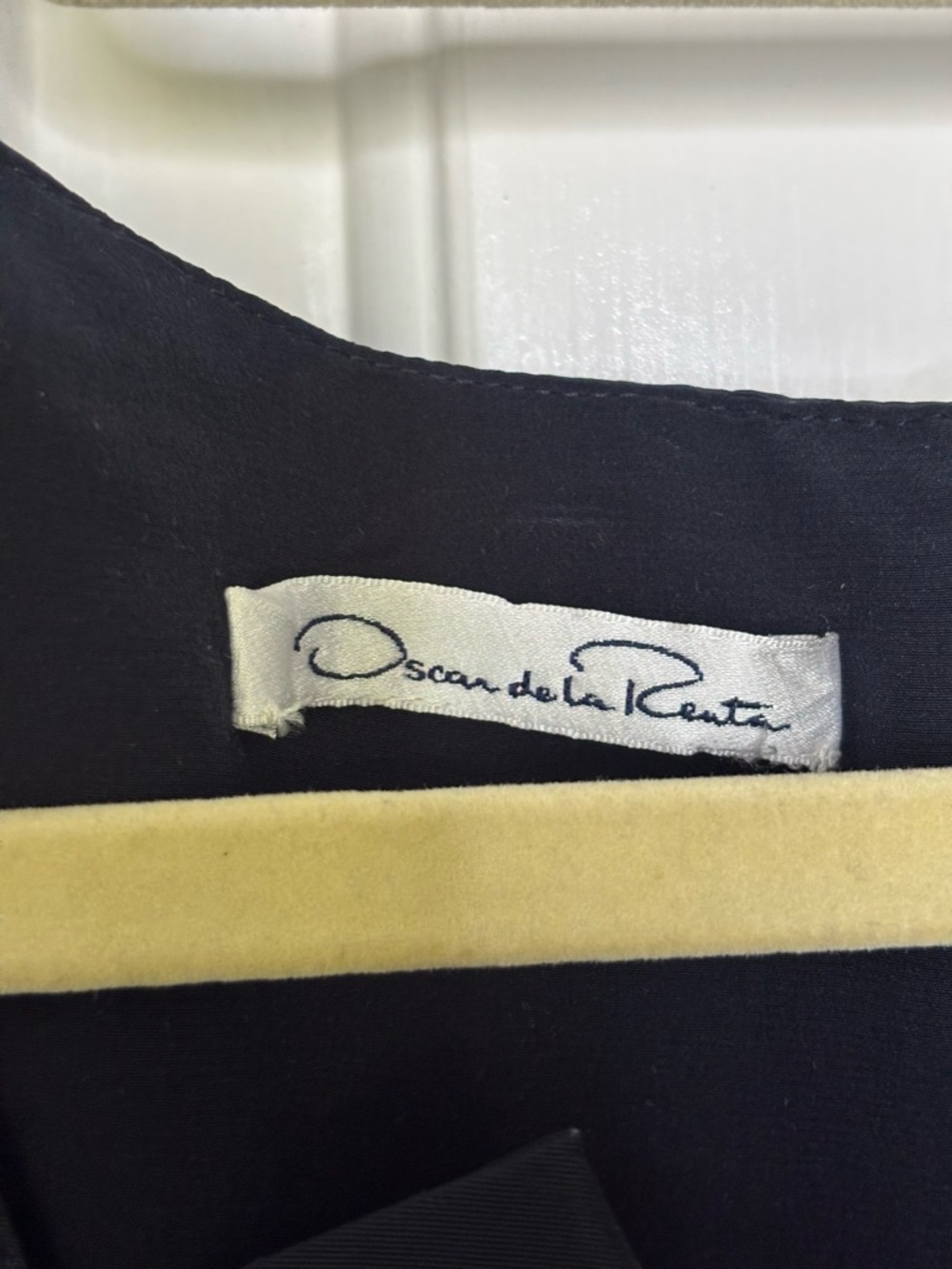 EUC OSCAR DE LA RENTA Sleeveless Taffeta Navy Blue Dress with Purple Hem Size 6 - Picture 5 of 8